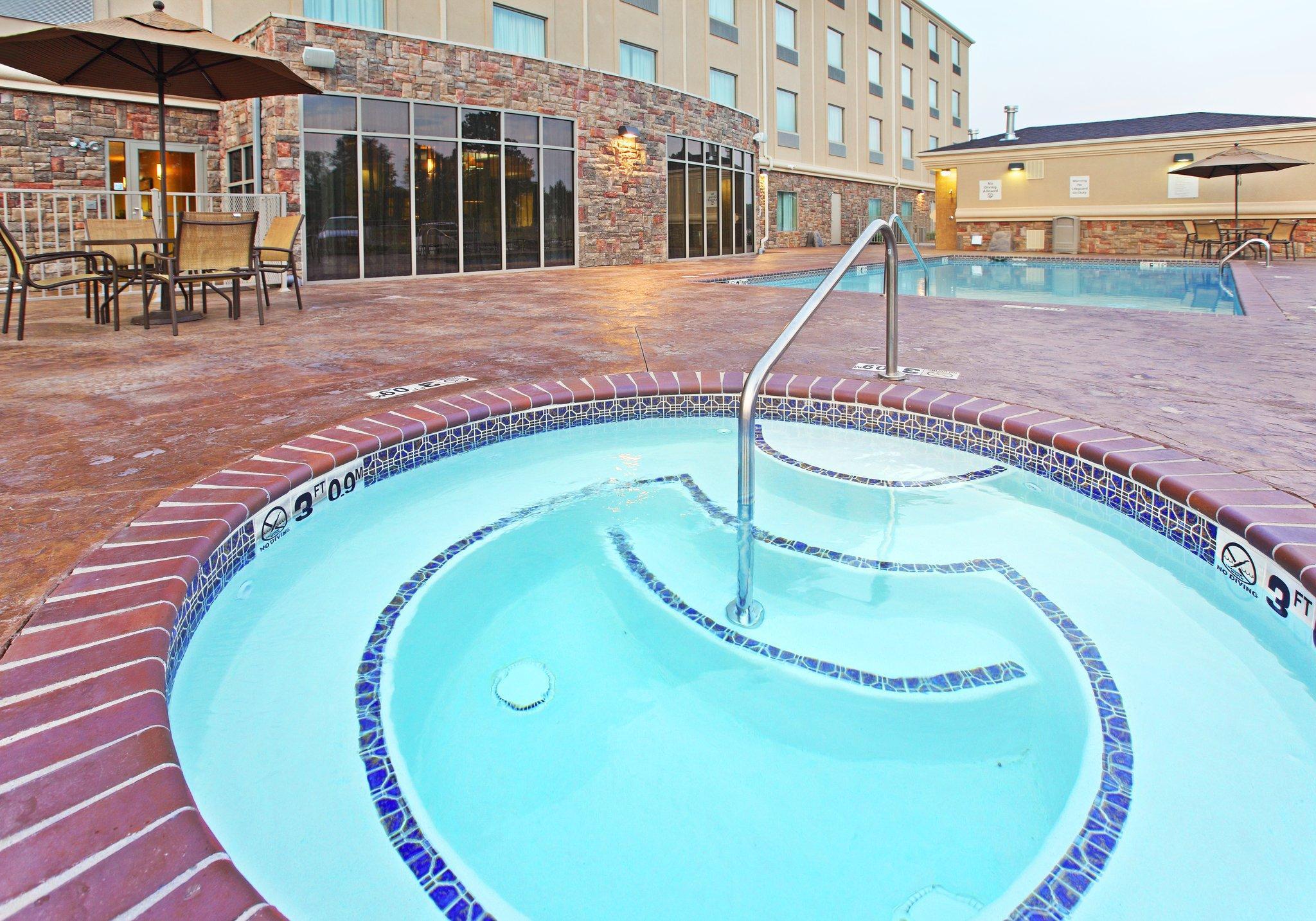 Holiday Inn Express & Suites Searcy By Ihg Экстерьер фото